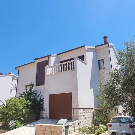 Paulina * Stari Grad (Hvar)